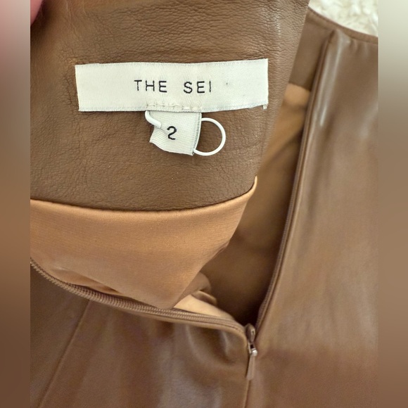 Designer “The Sei” 100% Lambskin Baseball Hem Mini Skirt, Size 2. - Picture 6 of 16